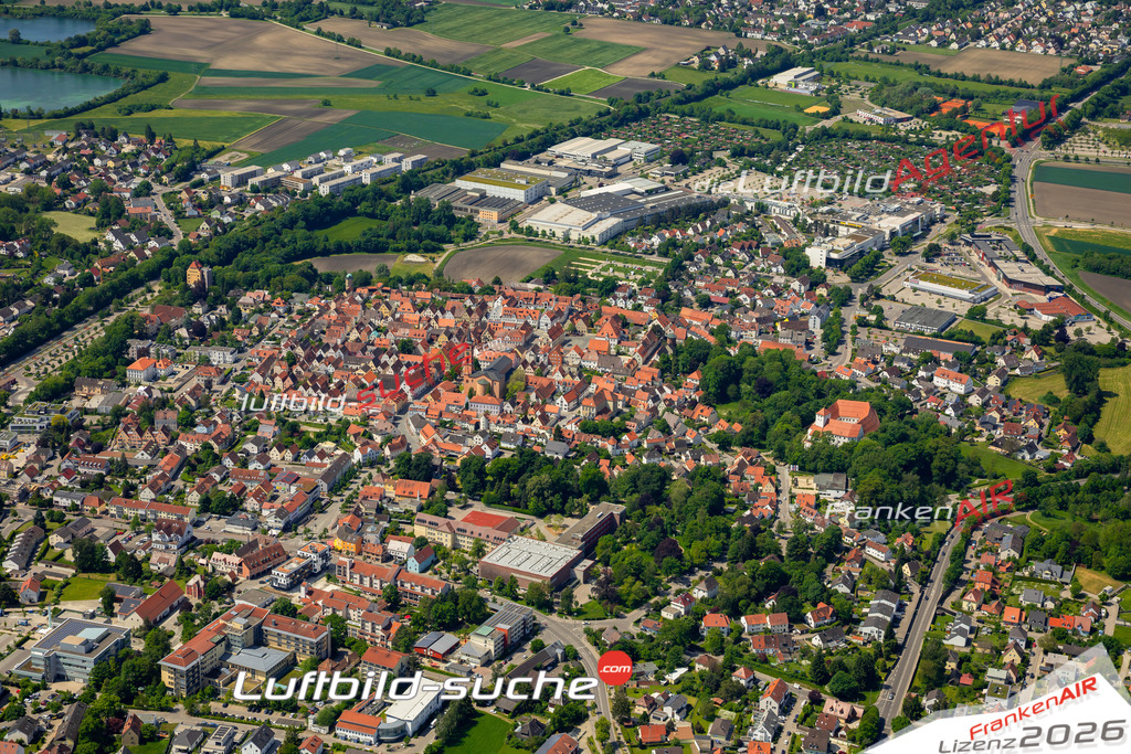 Das Luftbild zeigt  Friedberg - Die Luftaufnahme wurde 2023 vom UL-Flugzeug aus erstellt ( keine Drohne ) - Hochauflösende Luftaufnahme - Für grossformatige Ausdrucke geeignet. Die Geschenkidee !Mit Lizenz und Bildrechte bestellbar