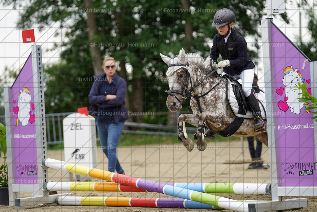 20240630-FAH01255 | Turnierbilder Schwabmünchen, Dressurbilder, Springreitturnier, Reitsportbilder, Turnierfotografen Bayern, Turnierfotograf
