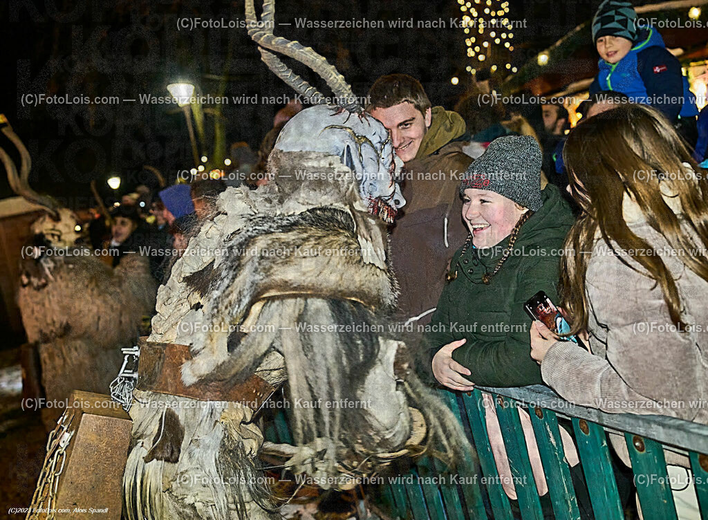 ALP5230_WIESELBURGER ADVENT_Perchtenlauf | (C)FotoLois.com, Alois Spandl, WIESELBURGER ADVENT, Perchtenlauf, So 10. Dez. 2023.