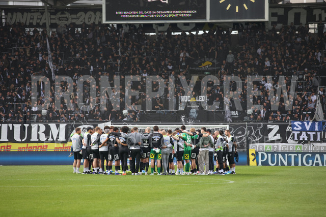 SK Puntigamer Sturm Graz vs TSV Egger Glas Hartberg – Championship Group    | Graz, Austria, 12.Apr.26 - SOCCER - ADMIRAL Bundesliga, SK Puntigamer Sturm Graz vs TSV Egger Glas Hartberg. The image shows the team of Sturm after the match.    