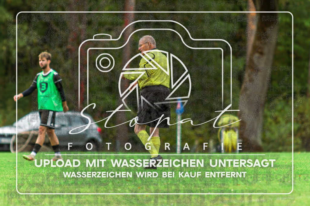 SFBFGFS-1020 | Axel Seemann beim Herren 3. Kreisklasse HK Spiel zwischen SF Bispingen 2 und FG Fulde-Stellichte 2 im Sportplatz Huetzel, Bispingen (Simon Paul Stopat) - Realisiert mit Pictrs.com