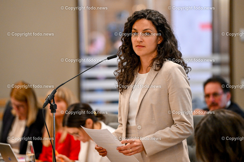 Landhaus Linz_ Promenade_ Landtagssitzung_ 13.06.2024-80 | 13.04.2024, Landhaus Linz AUT, Promenade, Landtagssitzung, im Bild Ines Vukajlovic  (Die Gruenen, LAbg.)