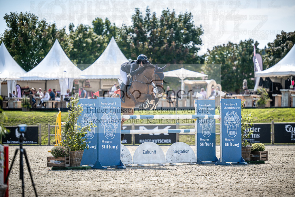 DOS_5372 | Entdecke hochwertige Reitturnierfotos von Foto Oger. Professionell, emotional und authentisch – jetzt Lieblingsmomente im Shop bestellen.Deutschlandweite Turnierfotografie. - Realisiert mit Pictrs.com