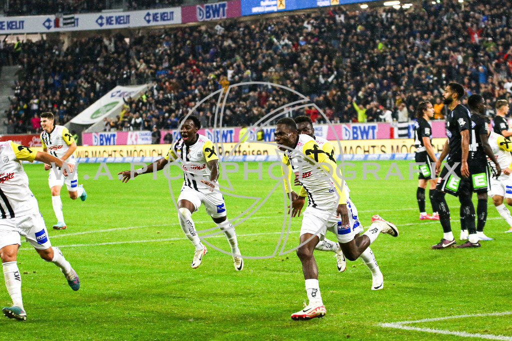 LASK Linz - SK STURM GRAZ | LINZ,AUSTRIA,05.NOV.23 - ADMIRAL BUNDESLIGA, LASK LINZ - SK STURM GRAZ, Image shows:the rejoicing of Moses USOR (LASK).
Photo: Sportmediapics.com/ Andreas Willdoner
