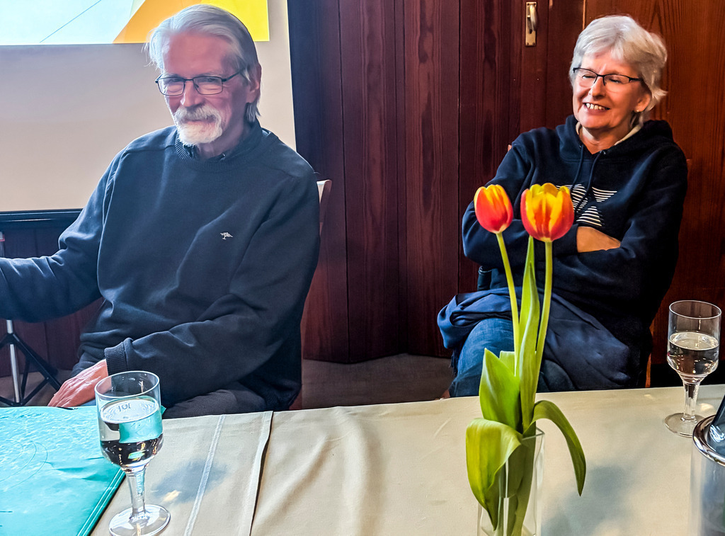 top-top.de 260326-014 | Foto, Video, Fotografie, Videografie, Fotobox, DJ, Discjockey, Musik, Musikbox, Veranstaltung, Photobooth, Amazon, Ebay, Buchtipp, Bestseller, Autor, Verlag, Buch, Wesel, Hamminkeln, NRW, Dinslaken, Rees, Drohne, Hochzeit, Party, Fotobox, Wesel, Fotograf