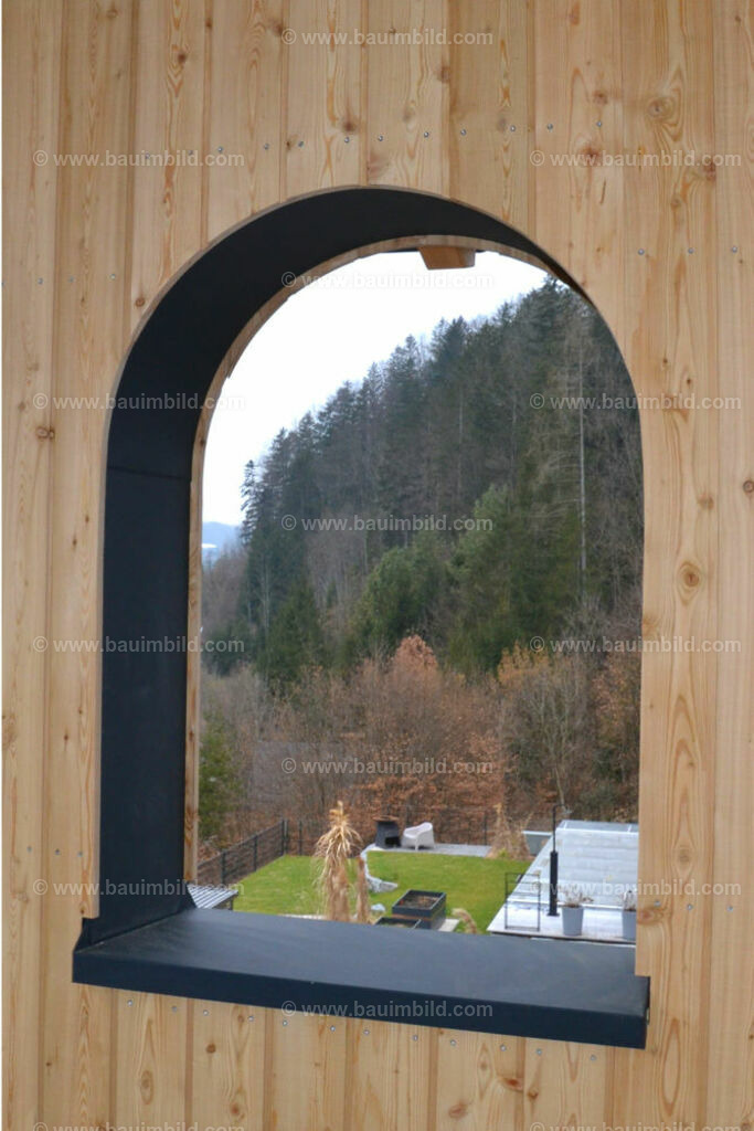 bib-lg11-spenglerarbeiten-0198 | Nach LV-Leistungsgruppen sortierte Detailfotos über den Bau eines Hauses. Alle Hausbau-Bilder direkt vom Urheber und Autor der Website Haus-Selber-Bauen.com
