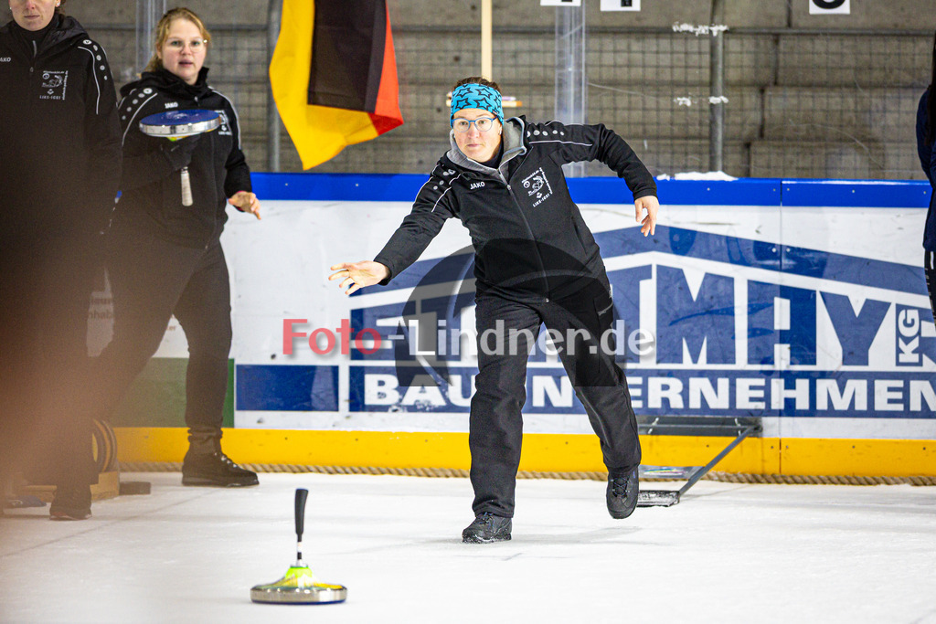 Europacup 2025 Winter Damen/Herren Finaltag  20251123 | Europacup 2025 Winter Damen/Herren Finaltag, , 20251123,,2025-11-23 in Peiting (Eisstadion Peiting), Sabine HIPPCopyright: WolfgangxLindner www.foto-lindner.de