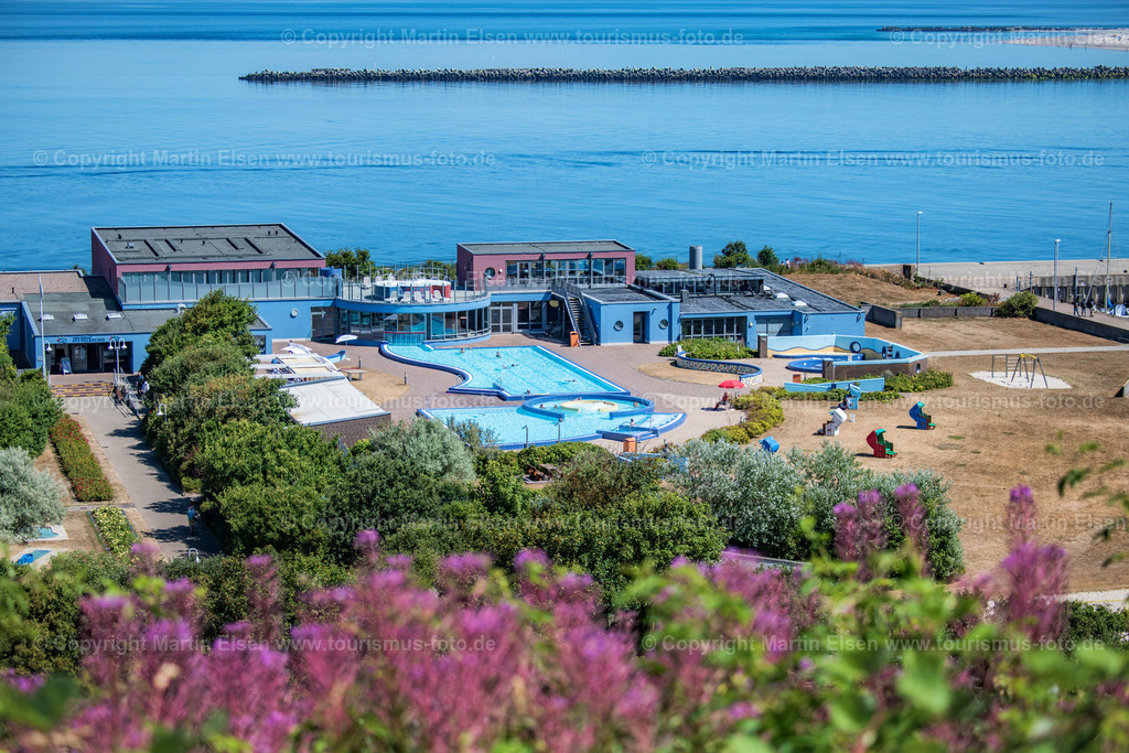 Helgoland Schwimmbad_ELS_3538030818 | Helgoland - Aufnahmedatum: 03.08.2018, Aufnahmehöhe:  m, Koordinaten:  - , Bildgröße: 7882 x  5255 Pixel - Copyright 2018 by Martin Elsen, Kontakt: Tel.: +49 157 74581206, E-Mail: info@schoenes-foto.deSchlagwörter:Schleswig-Holstein,Landkreis Pinneberg,Düne,Hochseeinsel,Börteboote,Meer,Küste,Halunder,Oberland,Unterland,Strand,Seehunde,Robben,Lange Anna,Felsen,Roter Felsen,Luftbild,Luftbilder,Bastölpel - Realisiert mit Pictrs.com