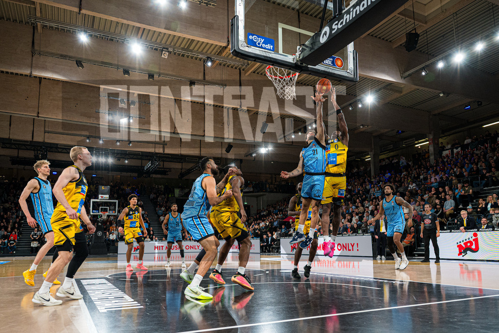 Basketball I Herren I Bundesliga I Saison 2025/2026 I 8. Spieltag I Veolia Towers Hamburg - MHP Riesen Ludwigsburg | CONTRAST ZERØ MEDIA - Realisiert mit Pictrs.com