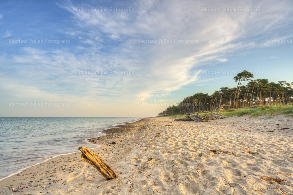 Morgens am Darßer Weststrand | Ein wunderschöner friedlicher Herbstmorgen am Weststrand der Halbinsel Fischland-Darß-Zingst. - Realisiert mit Pictrs.com