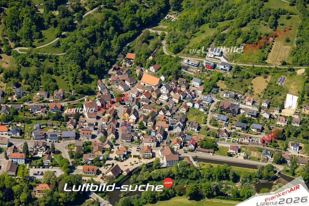 Ernsbach Forchtenberg Bild- Das Luftbild wurde 2025 vom UL-Flugzeug heraus erstellt ( keine Drohne ) - Hochauflösende Luftaufnahme -Nicht vergleichbar mit Google Maps oder Satelittenbilder- Die Geschenkidee !Mit Lizenz und Bildrechte bestellbar