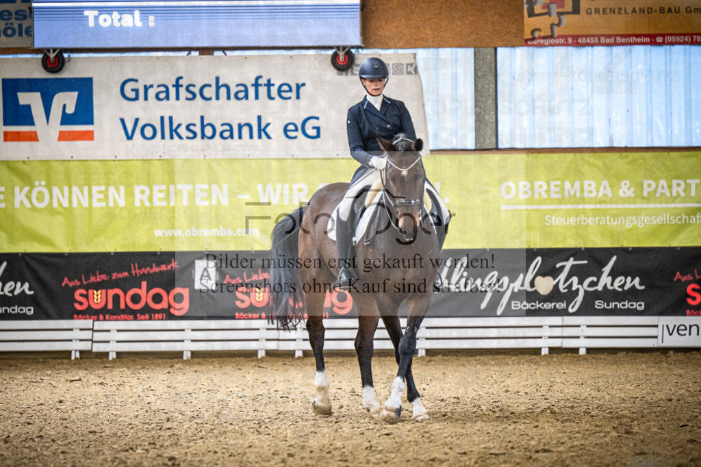 DOS_2127 | Entdecke hochwertige Reitturnierfotos von Foto Oger. Professionell, emotional und authentisch – jetzt Lieblingsmomente im Shop bestellen. - Realisiert mit Pictrs.com