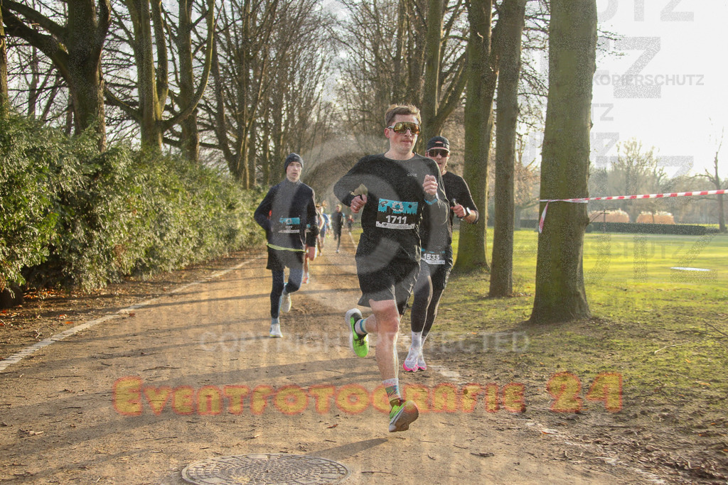 241231_1014_EV4_3470 | Sportfotografie im Rhein-Sieg Kreis, Köln, Bonn, NRW, Rheinland Pfalz, Hessen, etc. Unser Tätigkeitsfeld umfasst den Laufsport vom Volkslauf über den Marathon, Duathlon, Triathon bis zum Ultralauf wie Kölnpfad Ultra oder Schindertrail.