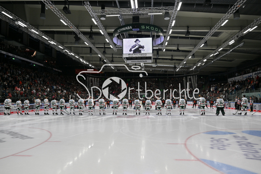Augsburger Panther - Moser Medical Graz99ers | Dei Augsburger Panther gedenken dem verstorbenen  und langjährigem Teamfotografen Thorsten FRANZISI / Testspiel: Augsburger Panther - Moser Medical Graz99ers; Curt Frenzel Stadion am 31.08.2025
