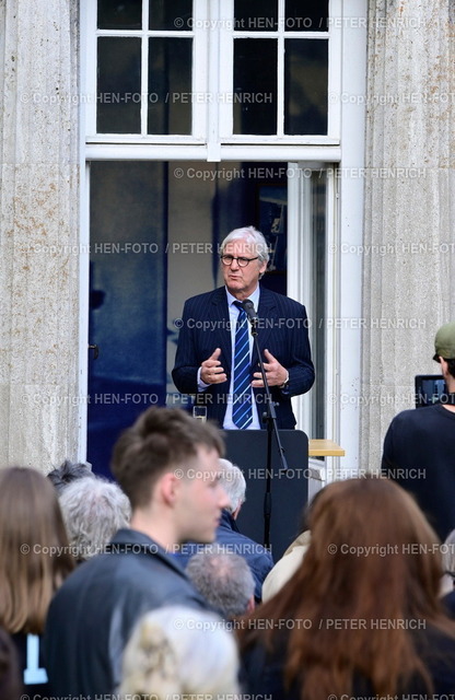 20230428-_PH64773-DTdF-Preisverleihung-HENFOTO | 28.04.2023 DTdF Darmstädter Tage der Fotografie Thema Tilt Shift - Experiment als Normalzustand Eröffnung und Merck-Preis Verleihung im Designhaus Begrüßung Redner Jochen PARTSCH Oberbürgermeister Wissenschaftsstadt Darmstadt Foto-Festival vom 28.04. bis 07.05.2023 (Foto: Peter Henrich) - Realisiert mit Pictrs.com