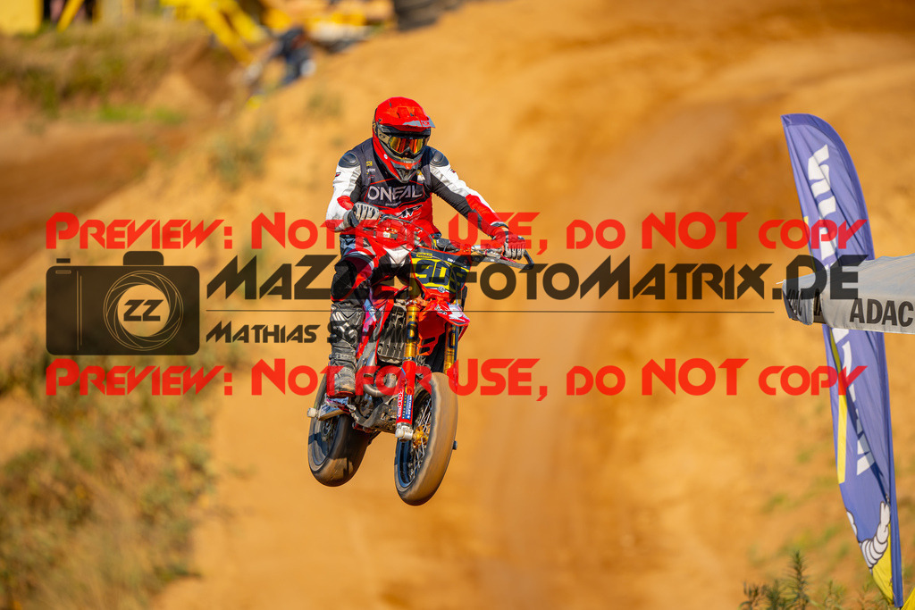MaZZes-Fotomatrix-20260815-601713 | S2