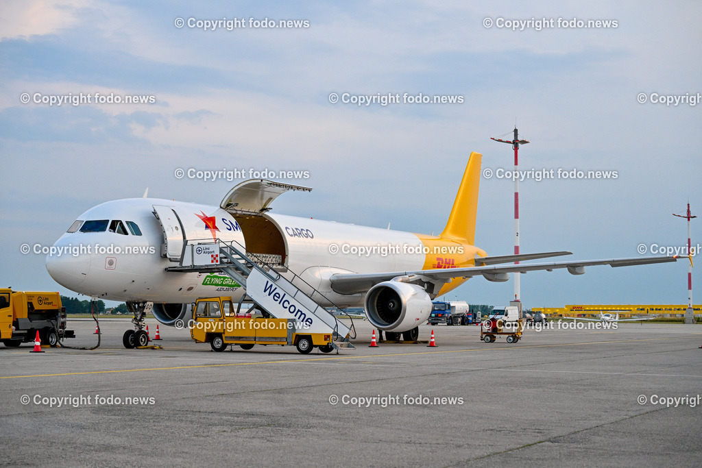 DHL Hoersching_ Warehouse_ Pakete_ Flugzeugbeladung_ 26.06.2023-44 | 26.06.2023, Linz Hoersching, AUT, DHL Hoersching, Warehouse, Flugzeugbeladung Pakete, im Bild Frachtflugzeug