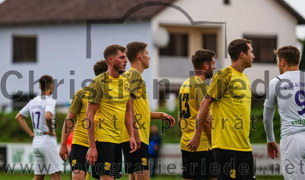 2023-08-09_017_FC_Moosinning_II_gegen_SpVgg_Altenerding | Moosinning, Deutschland, 09.08.2023:
Fußball, Kreisliga 2023 / 2024, 3. Spieltag, FC Moosinning II gegen SpVgg Altenerding, Endergebnis: 1:1

Foto: Christian Riedel / fotografie-riedel.net