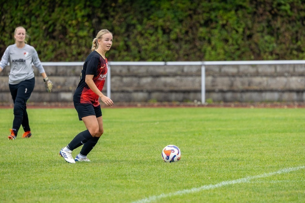 Fußball I FRAUEN I Saison 2025-2026 I Freundschaftsspiel I SGM Alfdorf-Mögglingen - 1FC Heidenheim 1846 I_250817_8811 | Fotopresso – Sportfotografie in Heidenheim & Umgebung. Professionelle Sportfotografie für unvergessliche Momente. Dynamische Action-Shots, emotionale Szenen & hochwertige Bilder. - Realisiert mit Pictrs.com