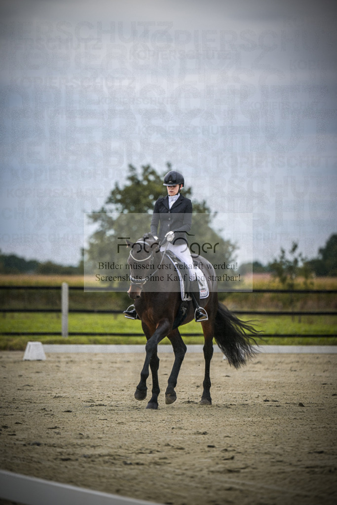 DOS_0707 | Entdecke hochwertige Reitturnierfotos von Foto Oger. Professionell, emotional und authentisch – jetzt Lieblingsmomente im Shop bestellen.Deutschlandweite Turnierfotografie. - Realisiert mit Pictrs.com