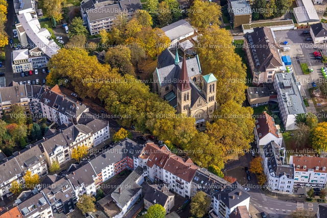 Herne241015696 | Luftbild, Herz-Jesu-Kirche und Eva-von-Tiele-Winckler Haus evangelisches Johanneswerk gGmbH, V-förmige Baumallee, Herne-Mitte, Herne, Ruhrgebiet, Nordrhein-Westfalen, Deutschland