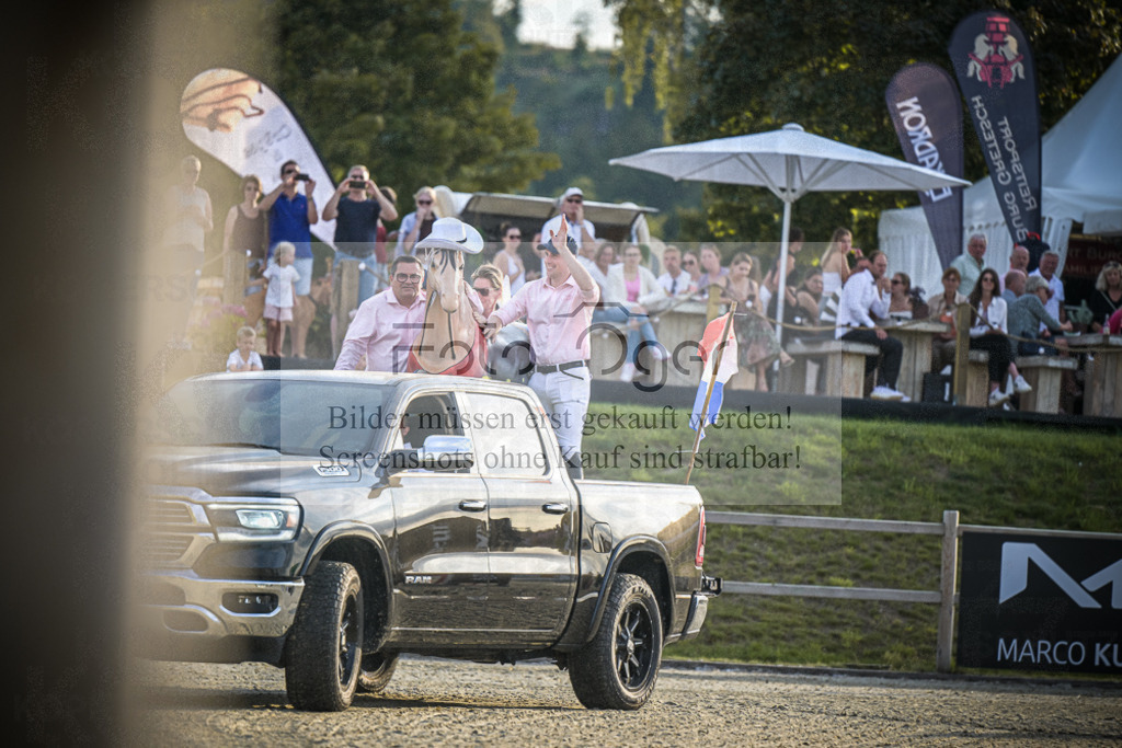 DOS_0147 | Entdecke hochwertige Reitturnierfotos von Foto Oger. Professionell, emotional und authentisch – jetzt Lieblingsmomente im Shop bestellen.Deutschlandweite Turnierfotografie. - Realisiert mit Pictrs.com