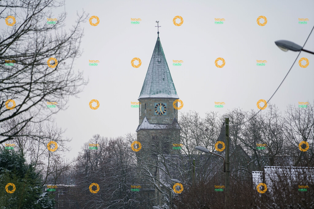 Kirche Kirchhellen Schnee St. Johannes der Täufer  | Foto: Daniel Böhm | bonum.media - Realisiert mit Pictrs.com