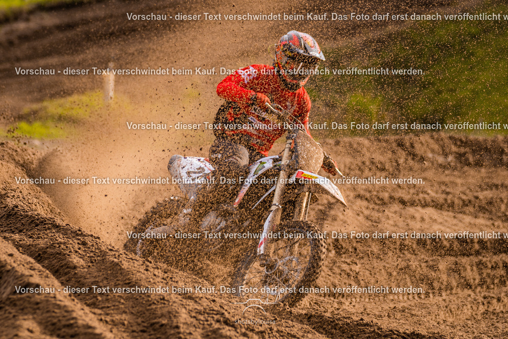 10_05_Dreetz-5897 | Sportfotografin aus Berlin-Brandenburg mit Fokus auf Motocross. Ich halte deine sportliche Leistung und echte Emotionen auf und neben der Strecke professionell fest. Entdecke die Fotos von deinem Rennen und bestelle sie direkt hier im Shop.