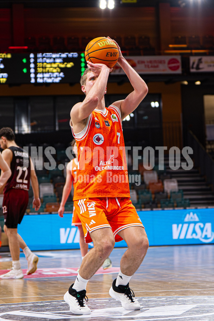 Basketball I Herren I Saison 2025-2026 I ProB Nord I 21. Spieltag I Rasta Vechta II - Iserlohn Kangaroos I 3206 | Moritz Dresing (7, RASTA Vechta II) - Realisiert mit Pictrs.com