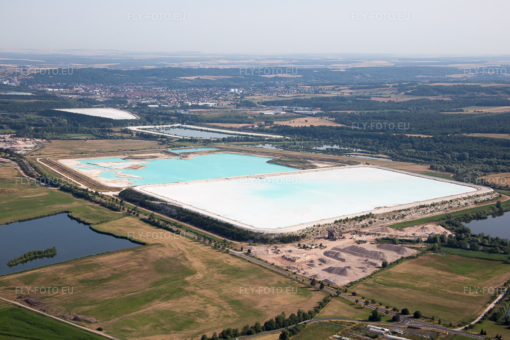 Vue aérienne: Salines à Rosières-aux-Salines dans le département Meurthe et Moselle, France. Photo: IMG_083131.jpg prise le 11/07/2015 par Werner Riehm/FLY-FOTO.euRésolution de l'original: 5472 x 3648 px