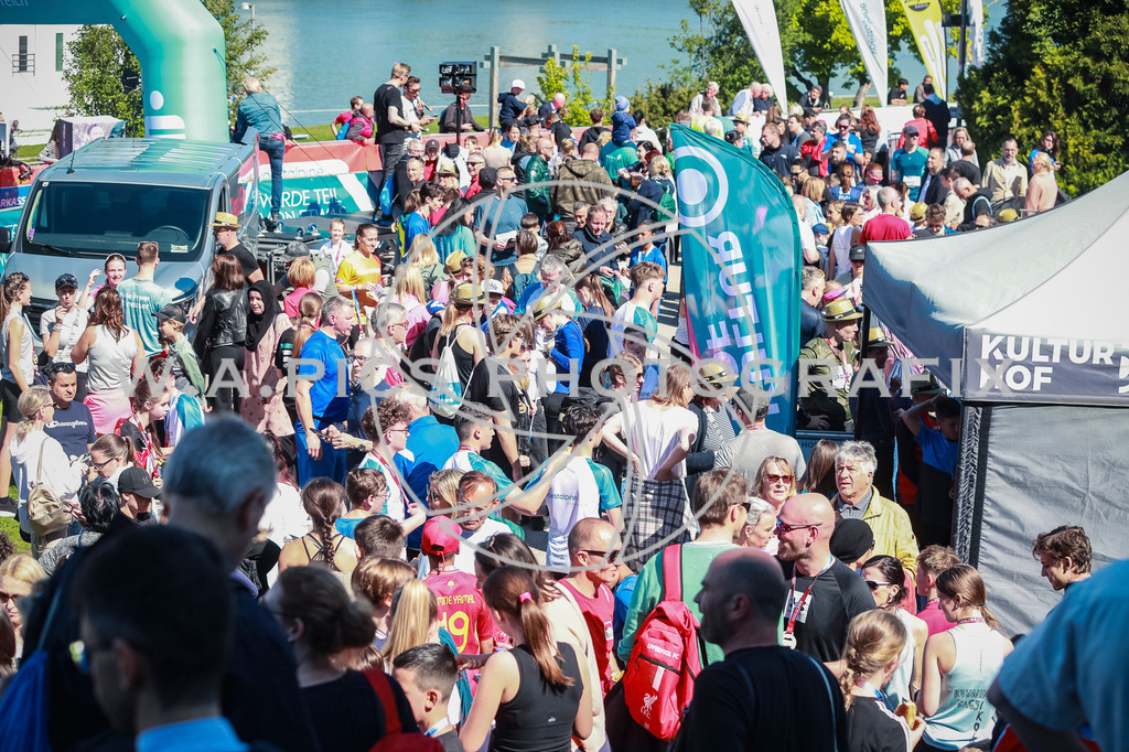 ..... | LINZ,AUSTRIA,27.April 25, Int. 3 Brückenlauf Linz  , Image shows: Photo: WAPICS / Manuel Binder