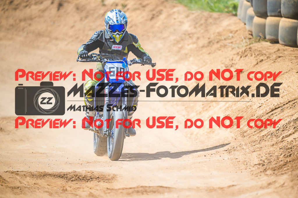 MaZZes_FotoMatrix_220529_6274 | Fotograf Mathias Schmid
Sportfotograf,
Eventfotograf,
Hochzeitsfotograf,
Portraitfotograf