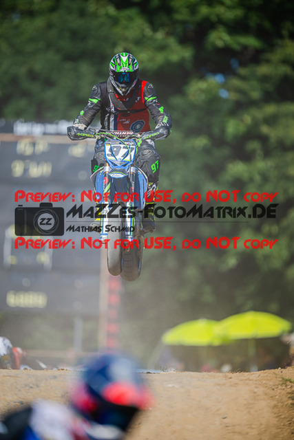 MaZZes_FotoMatrix_220702_3162 | UE40