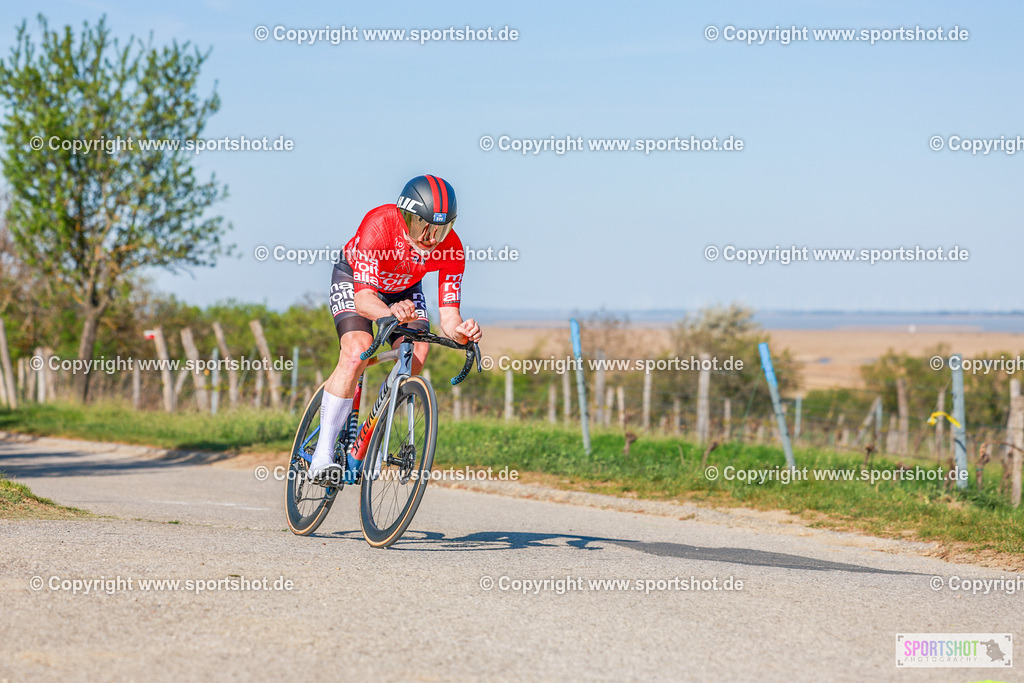 675_AR6_8257 | Neusiedlersee Radmarathon 2026@sportshot_your_pictrs #yourpictures#roadtowm2029 #nrm #neusiedlerseeradmarathon #neusiedlersee #neusiedlerseetourismus #burgenland #mörbisch #nrm26 #burgenlandtourismus #voglundco #poweredbyburgenlandtourismus #radsport #rad #marathon #ucigranfondo #visitburgenland #ucigranfondoworldseries