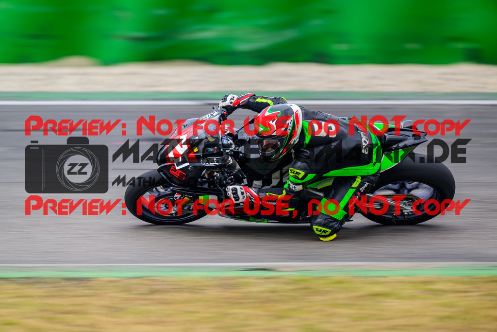 MaZZes_Fotomatrix_20240923_6007705_5022 | Fotograf Mathias Schmid
Sportfotograf,
Eventfotograf,
Hochzeitsfotograf,
Portraitfotograf