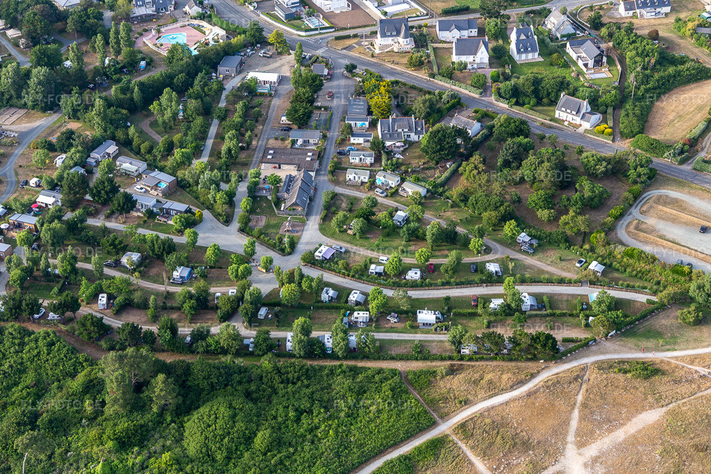 Luftbild: Camping Des Dunes in Plobannalec-Lesconil im Bundesland Finistère in Frankreich. – Foto: IMG_132477.jpg vom 17.06.2022 durch Werner Riehm/FLY-FOTO.de – Auflösung des Originals: 5472 x 3648 px – Camping des Dunes - Camping 3 étoiles à Lesconil (Finistère Bretagne)