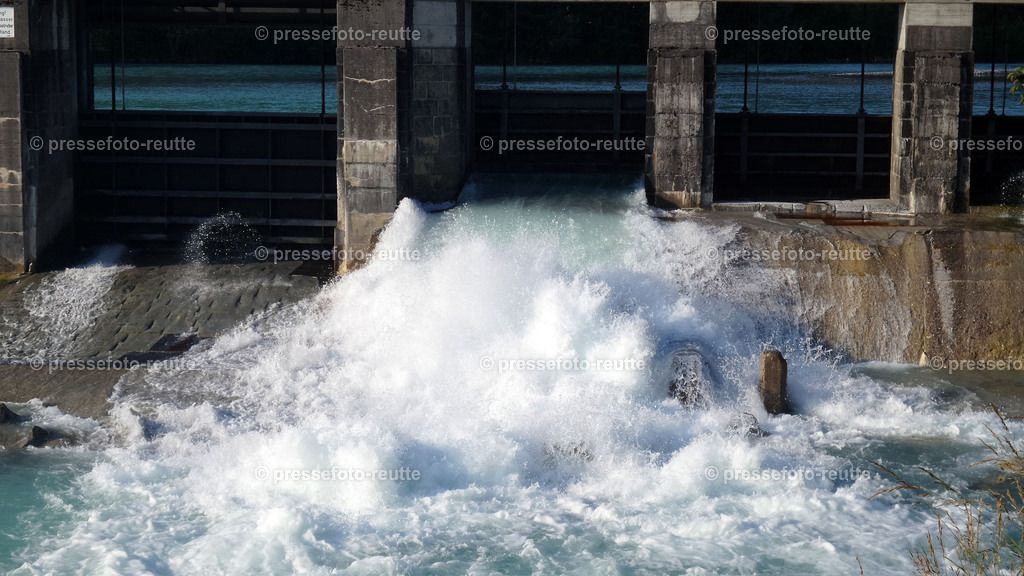 welltvi-Lechfluss-KW-Ehenbichl-Hoefen-Sommer-02Juli2015-Hoefen_074535 | Info aus dem Bezirk Reutte/Ausserfern Tirol sowie eine umfangreiche Bilddatenbank über die gesamte Region: Lechtal, Talkessel Reutte, Tannheimertal, Zwischentoren. Lech, Plansee, Zugspitze, Grenztunnel, B179, Fernpassstraße, Verkehr, Lawinen, Tradition, - Realisiert mit Pictrs.com