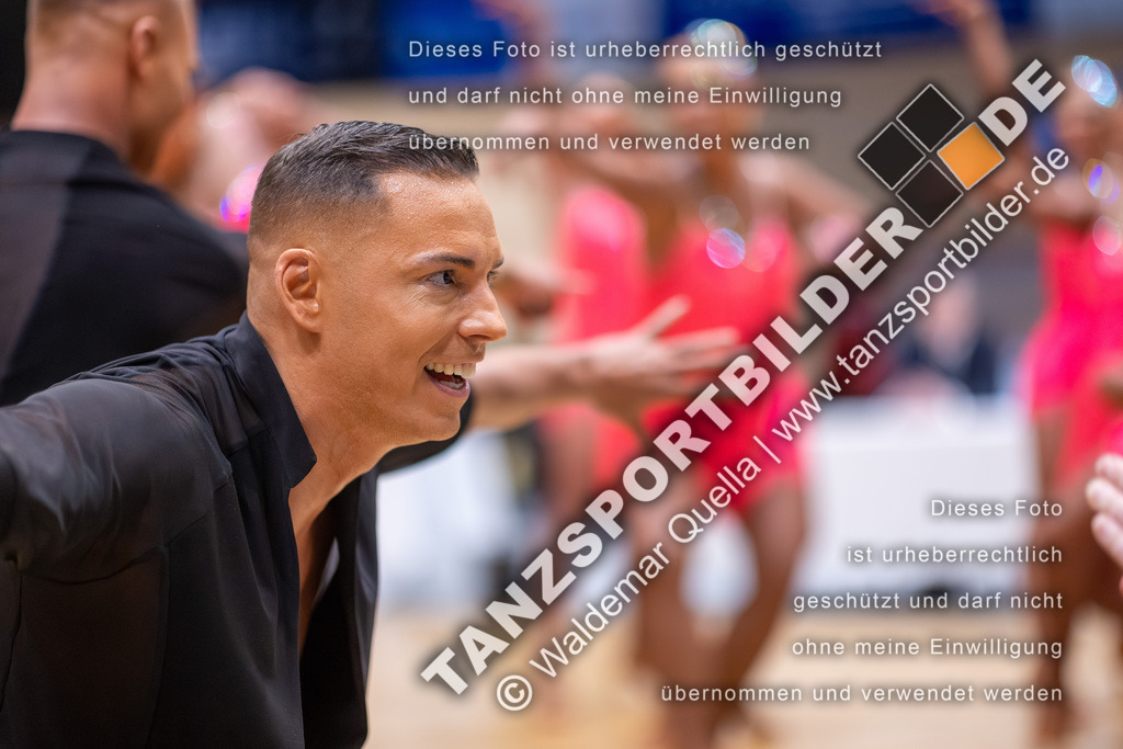 20260328-00264 | Hier finden Sie Tanz Bilder vom Latein und Standard Formationen tanzen. Sportbilder vom Tanzsport. Schöne Fotos und von Weltmeisterschaft, Europameisterschaft, Bundesliga, Regionalliga, Oberliga und Landesliga sowie von GOC Stuttgart, DanceComp, WM Bremen