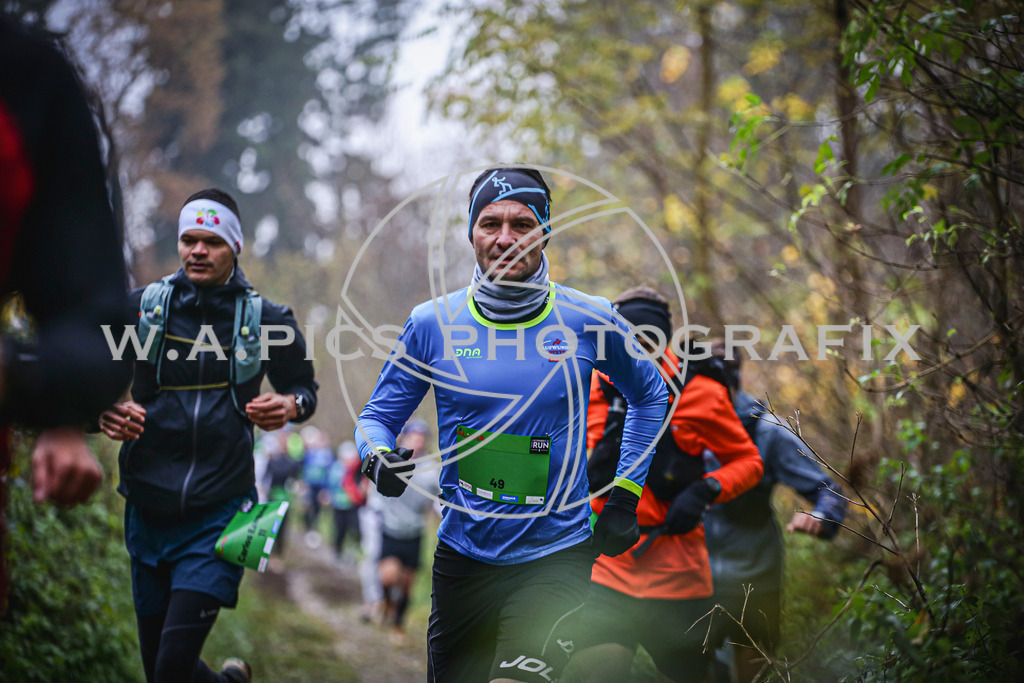 ..... | LEONDING,AUSTRIA,8.November 25, Kürnberglauf 2025  , Image shows: Photo: WAPICS / Andreas Willdoner
