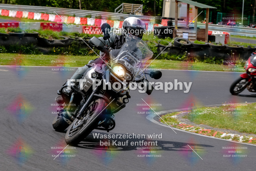 MotoTeamVBK-20975 | Hier findet Ihr Bilder von Touristenfahrten auf der Nürburgring Nordschleife oder von anderen Veranstaltungen die ich besucht habe. Viel Spass beim Durch Schauen 