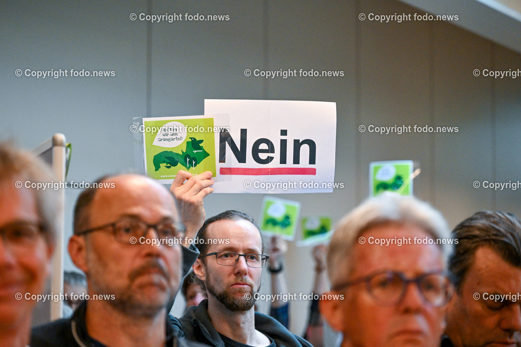 Linz_ Vorstellung Masterplan Digitaluni_ Univiertel_ 17.04.2024-25 | 17.04.2024, Johannes Kepler Universitaet Linz, AUT, Vorstellung Masterplan Digitaluni, Univiertel im Bild Besucher der Veranstaltung