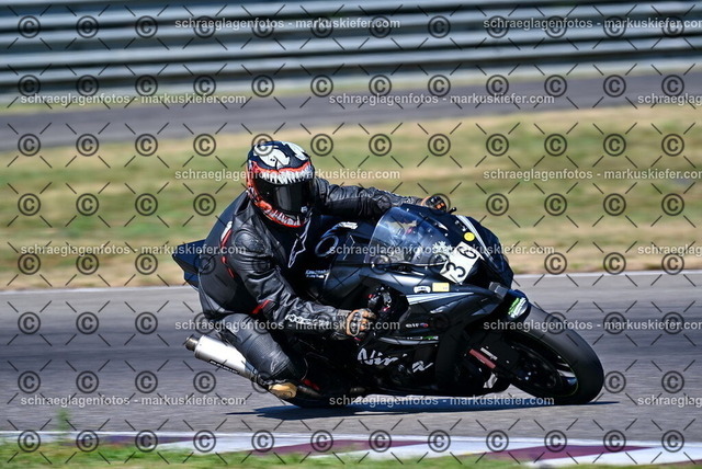 26bt04-0600 | markuskiefer.com - Realisiert mit Pictrs.com