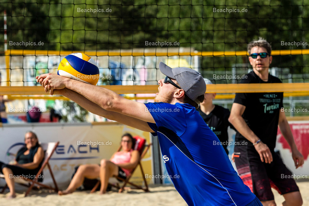 2023-00070029-Vater-Sohn-Turnier |  18.05.2023; Berlin Foto: Gerold Rebsch - www.beachpics.de
