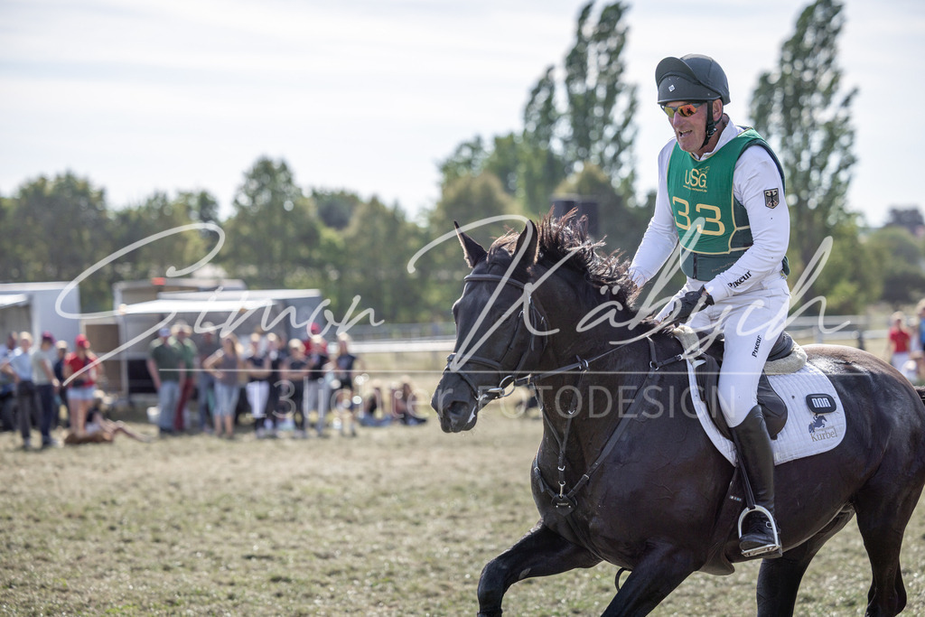 20250907-_3LI3456 | Tierfotografie Pferde, Hunde, Katzen, Haustiere.
Turnierfotografie Reitturniere, Reiten, Springreiten, Dressur in Hanau, dem Main-Kinzig-Kreis und dem Rhein-Main- Gebiet um Frankfurt