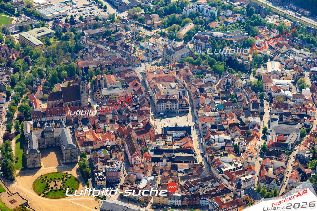 Die Luftaufnahme Rathaus-marktplatz - Coburg wurde vom UL-Flugzeug (keine Drohne) aus fotografiert.Hohe Druck- Auflösung-die Geschenkidee!