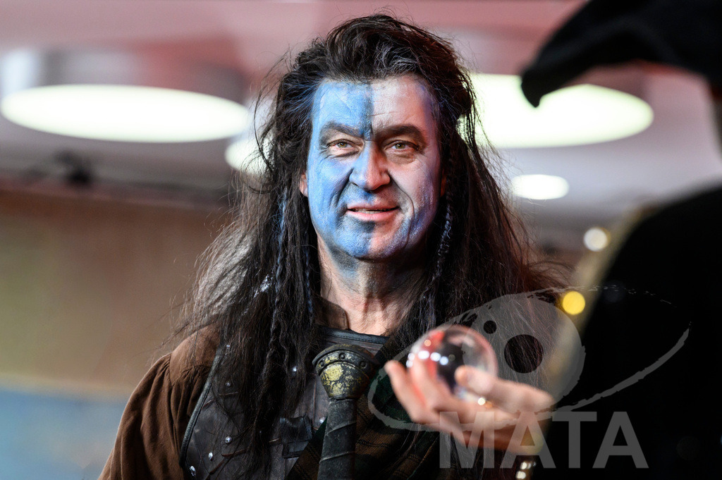 _DWI9707 | MATA IndoCon - Realisiert mit Pictrs.com