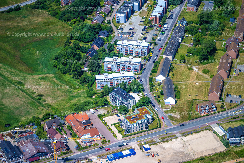Sylt_List_Alte_Bahnhofstrasse_ELS_1429210625 | LIST AUF SYLT 13.06.2025 Wohnbebauung Alte Bahnhofsstraße in List auf Sylt im Bundesland Schleswig-Holstein, Deutschland. Weiterführende Informationen bei: BIG BAU Investitionsgesellschaft mbH,  DSK - BIG Deutsche Stadt- und Grundstücksentwicklungsgesellschaft mbH & Co. KG,  DSK Deutsche Stadt- und Grundstücksentwicklungsgesellschaft mbH & CO. KG. // Residential development Alte Bahnhofsstrasse in List on Sylt in the federal state of Schleswig-Holstein, Germany. Further information at: BIG BAU Investitionsgesellschaft mbH,  DSK - BIG Deutsche Stadt- und Grundstuecksentwicklungsgesellschaft mbH & Co. KG,  DSK Deutsche Stadt- und Grundstuecksentwicklungsgesellschaft mbH & CO. KG. Foto: Martin Elsen