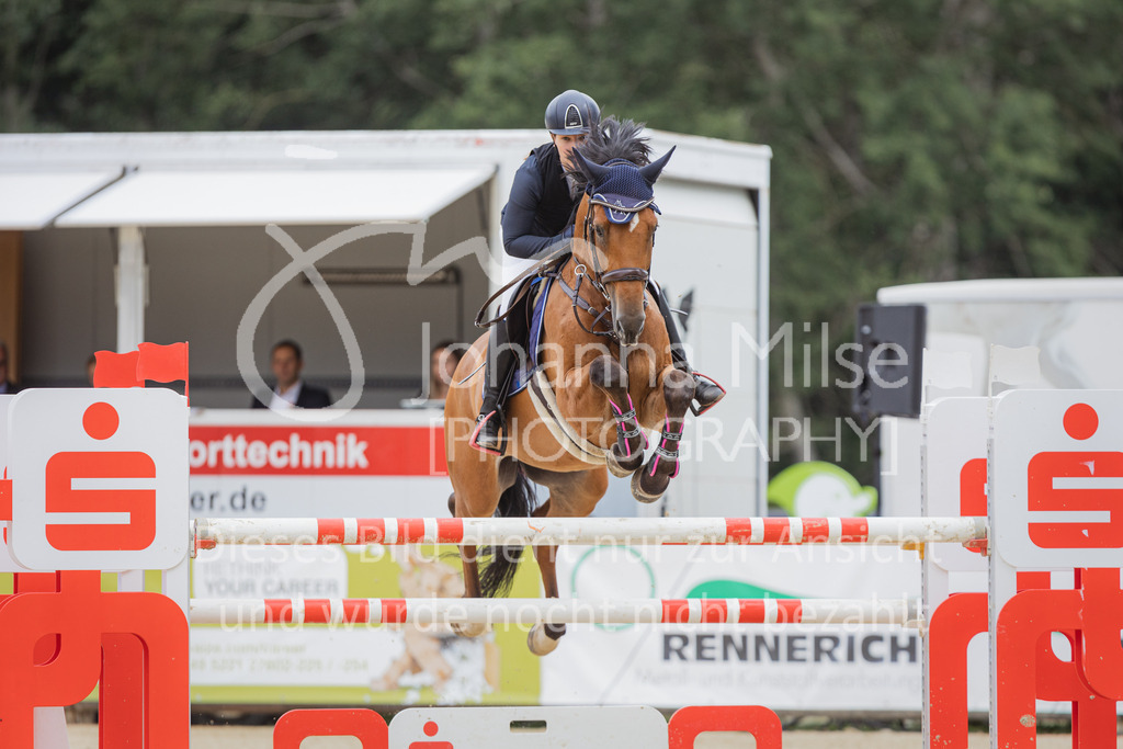 220729_BHO_GT_M2-Spr_1-210 | Deine schönsten Turniermomente als professionelle Fotos! Entdecke hochwertige Pferdesport-Fotografie im Online-Shop. Jetzt Fotos finden & bestellen!