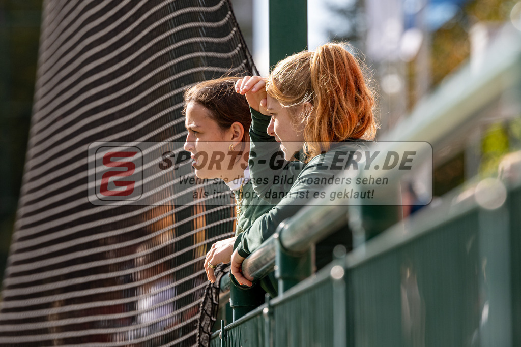 SFE_20231021_0148 | Deutsche Meisterschaft Weibliche U16 Halbfinale Uhlenhorst Mülheim - Berliner HC am 21.10.2023 in Köln (Düsseldorfer Hockeyclub 1905 e.V.), Photo: Stephan Fehrmann 2023 (Sports-Gallery)