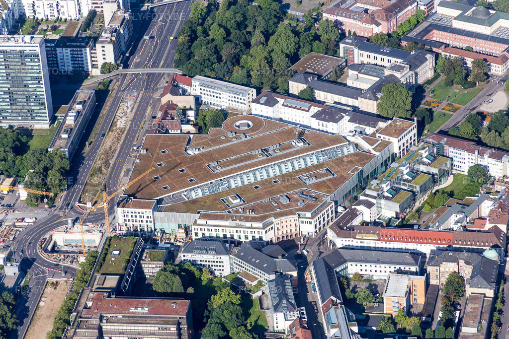 Luftbild: Ettlinger Tor Center im Ortsteil Innenstadt-West in Karlsruhe im Bundesland Baden-Württemberg in Deutschland. Foto: IMG_093041.jpg vom 13.08.2016 durch Werner Riehm/FLY-FOTO.de
